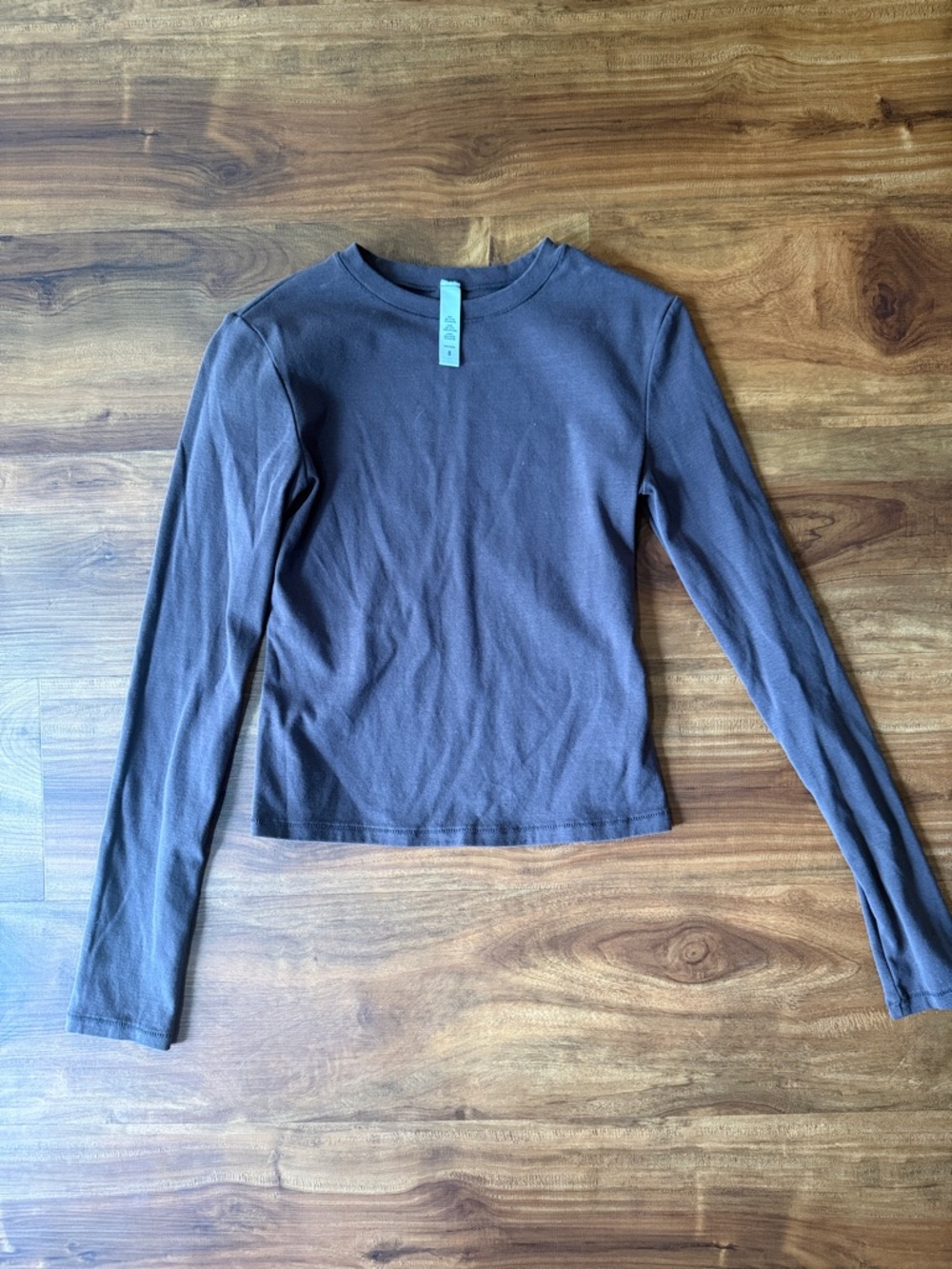 5 Long sleeve shirts - Picture 2 of 3